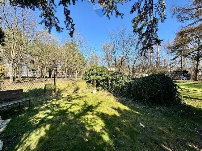 Duży dom z działką 2115 m² i 3 garażami Rydułtowy