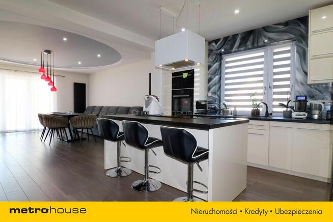 Duży dom do wprowadzenia, działka 2248 m2.