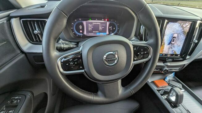 Volvo XC 60 Nagłośnienie Harman Kardon, Kamery 360 Plus Dark