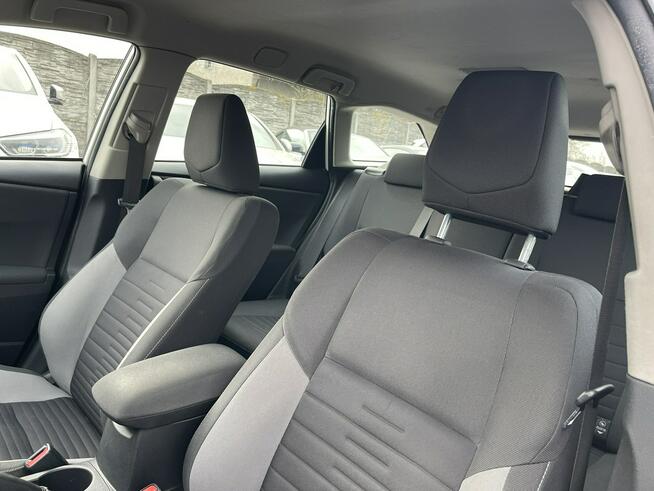 Toyota Auris Klimatronik Podgrzewanie Tempomat Czujniki park. 132KM