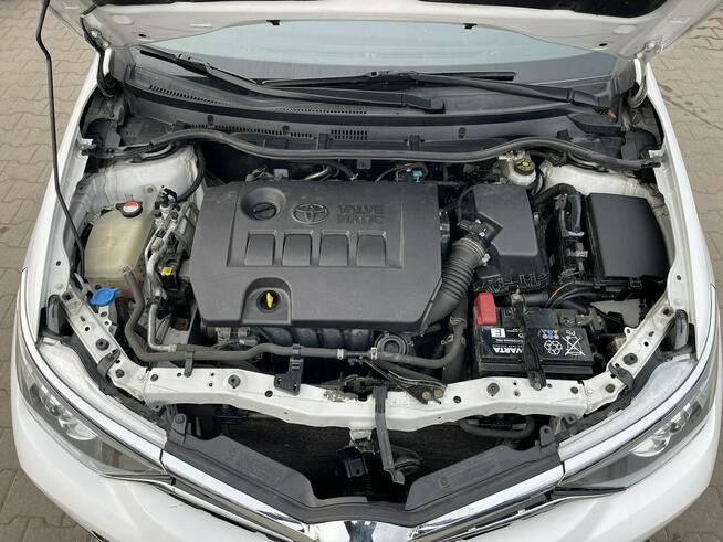 Toyota Auris Klimatronik Podgrzewanie Tempomat Czujniki park. 132KM