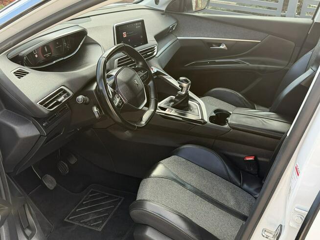 Peugeot 5008 1.5HDI 2018 Allure Navi Opłacony Bezwypadkowy