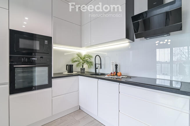 2 pok. 42m2, miejsce w hali garażowej, Pruszcz Gd.