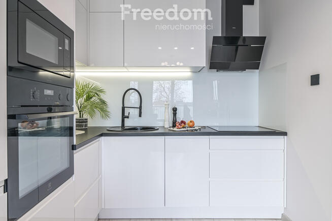 2 pok. 42m2, miejsce w hali garażowej, Pruszcz Gd.