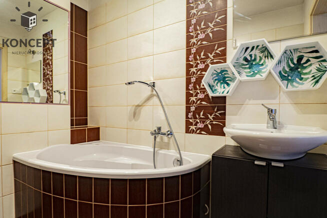 4 pokoje, garaż - Partynice