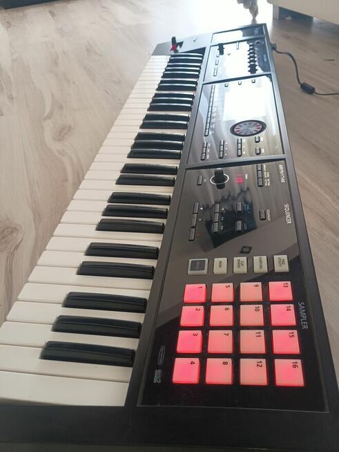 Roland Fa06