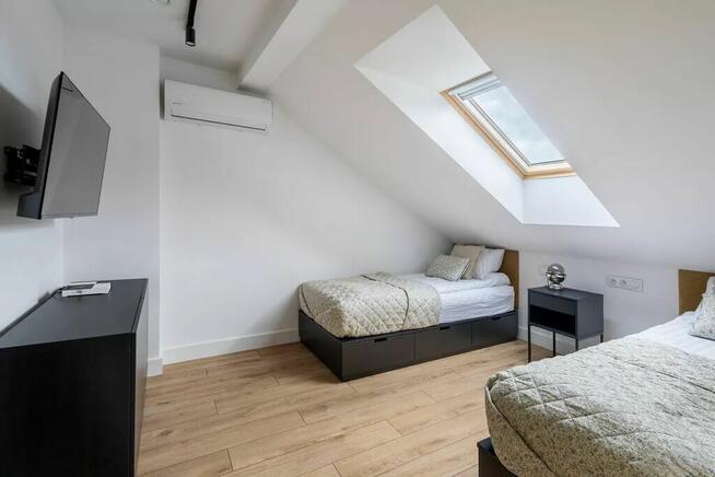 Wynajem villa wolnostojąca z basenem na polu golfowym 200m2