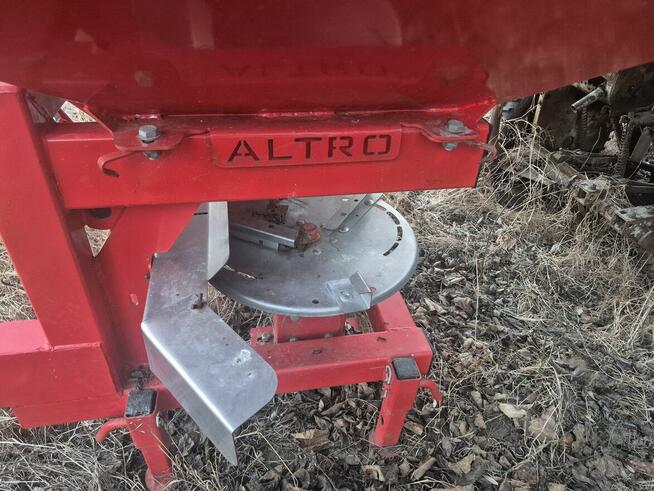 Sprzedam rozsiewacz do nawozów Altro 800