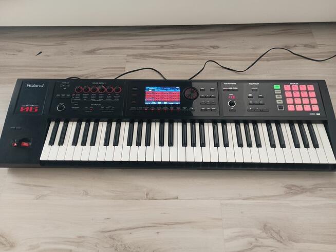 Roland Fa06