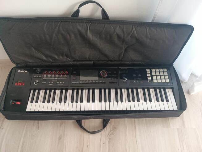 Roland Fa06