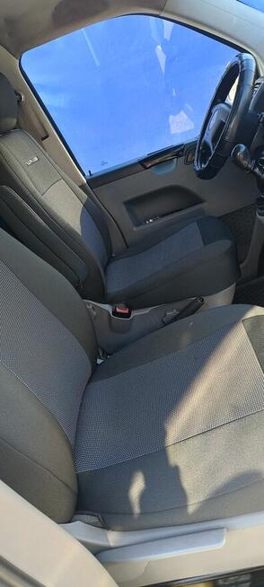 Volkswagen T5 transporter