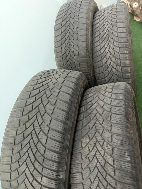 Komplet opon zimowych Bridgestone Blizzak LM005 205/55 R16