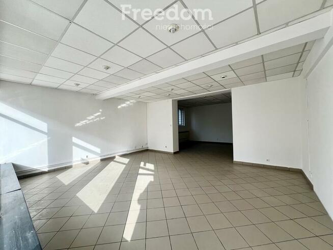 Przestronny lokal usługowy w centrum miasta