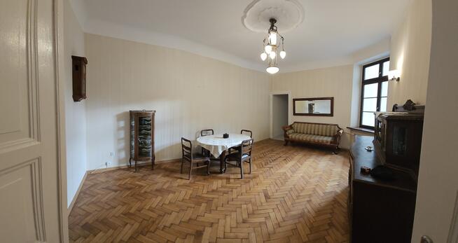 107 m² | Plac Dąbrowskiego | kamienica | winda