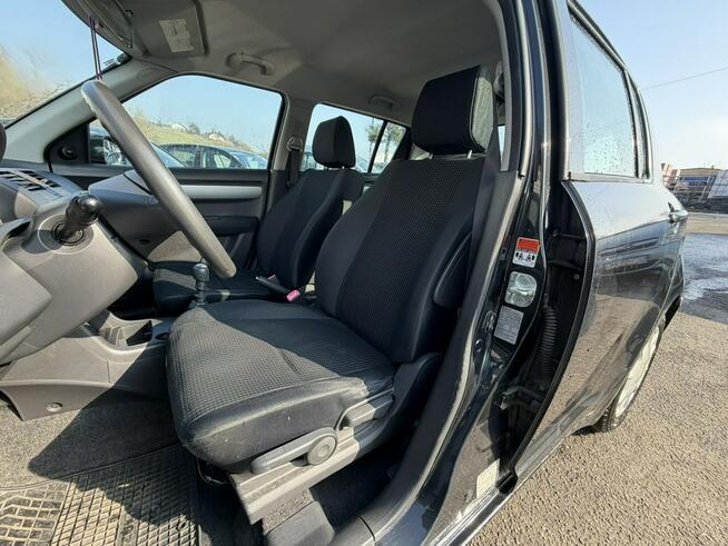Suzuki Swift Klimatyzacja, Elektryczne szyby, 2 komplety opon. Podgrz. fotele