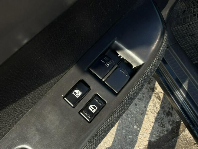 Suzuki Swift Klimatyzacja, Elektryczne szyby, 2 komplety opon. Podgrz. fotele