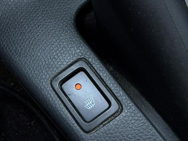 Suzuki Swift Klimatyzacja, Elektryczne szyby, 2 komplety opon. Podgrz. fotele