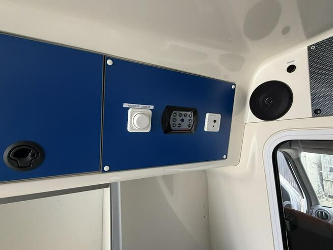 Renault Master Warsztat Karetka Kamper