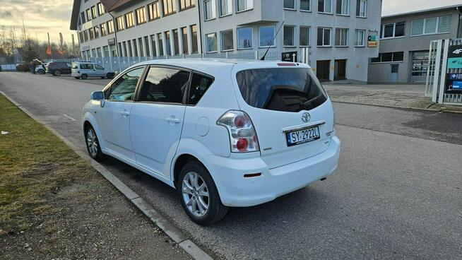 Toyota Corolla Verso na raty bez BIK KRD od FastCars