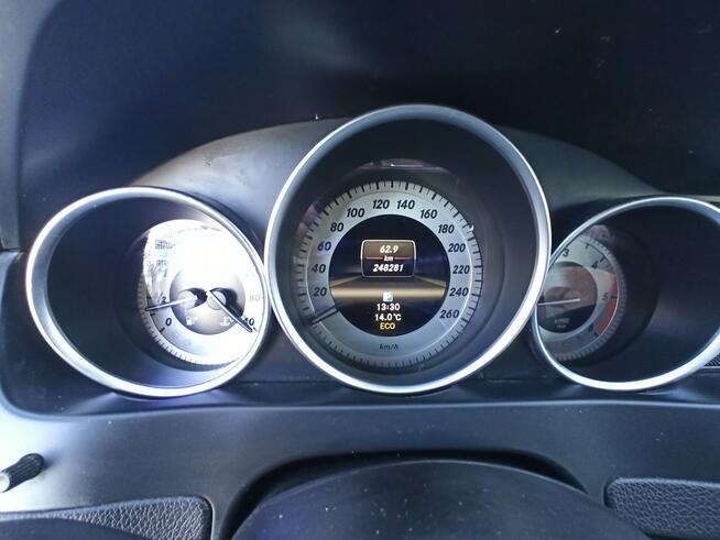 Mercedes C 200 Avantgarde, 240 tys km