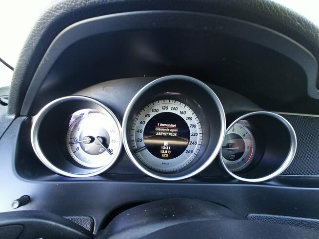 Mercedes C 200 Avantgarde, 240 tys km