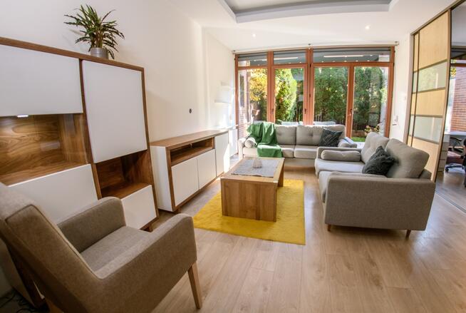 Przestronne mieszkanie z ogródkiem