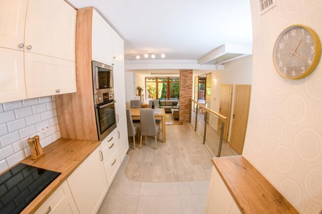 Przestronne mieszkanie z ogródkiem