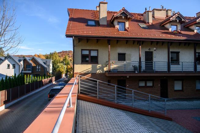 Przestronne mieszkanie z ogródkiem