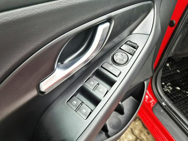 Hyundai i30 1.5 T-GDI 6MT 160 KM MHEV Wersja Modern + Display Salon PL FV23%
