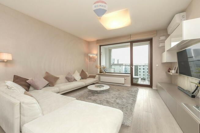 Top, 12m2 loggia, klima, 100m do metra