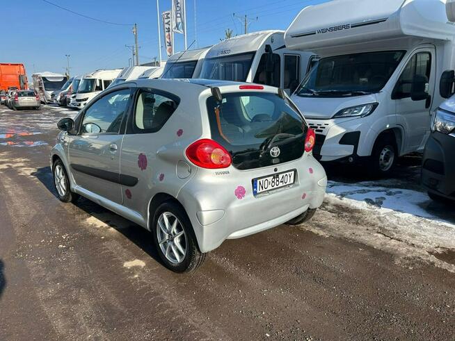 Toyota Aygo Kamera, alufelgi, dwa komplety kół.
