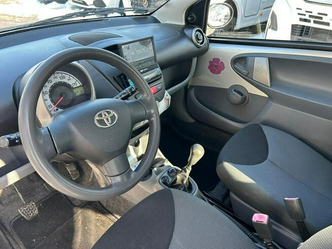 Toyota Aygo Kamera, alufelgi, dwa komplety kół.
