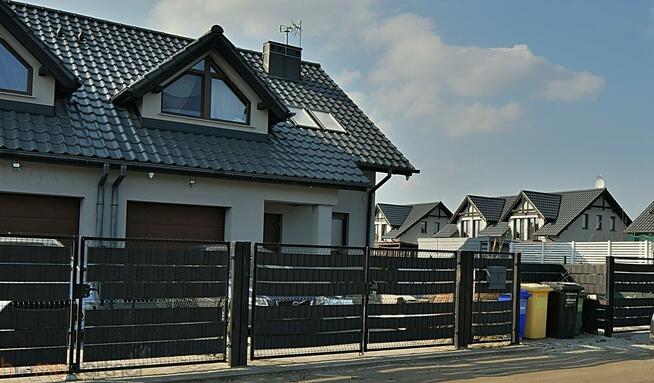 Dom Chrząstawa Mała gm. Czernica, Radosna