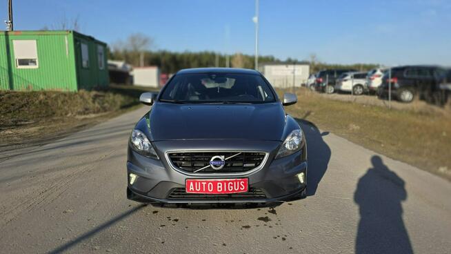 Volvo V40 R DESIGN duza navi camera cofania