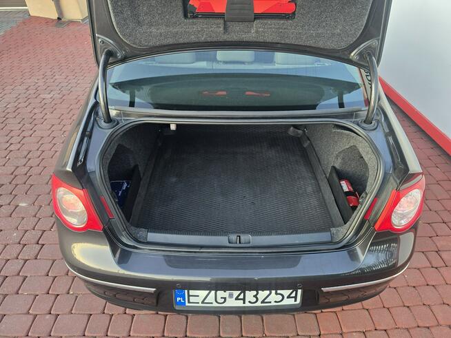 Volkswagen Passat 2.0 TDI 170KM Sedan Bogate wyposażenie Zarejestrowany w Polsce