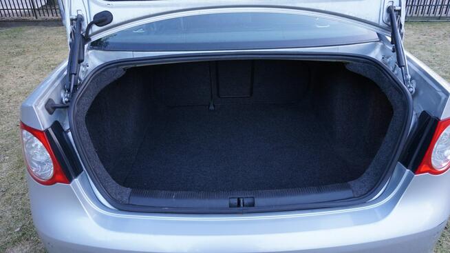 Volkswagen Jetta zarejestrowany, ubezpieczony. Gwarancja. Polecam !!!