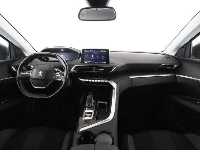 Peugeot 5008 7 os. automat virtual cocpit navi klima auto czujniki parkowania