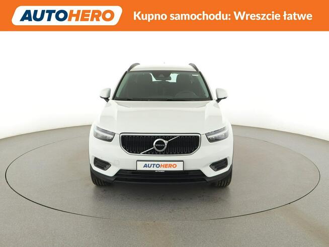 Volvo XC 40 1.5 Benzyna Klimatyzacja Nawigacja Tempomat Grzane Fotele Kamera LED