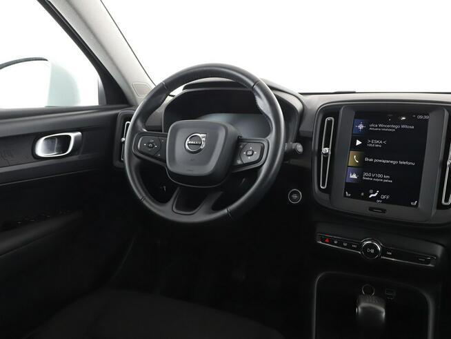 Volvo XC 40 1.5 Benzyna Klimatyzacja Nawigacja Tempomat Grzane Fotele Kamera LED
