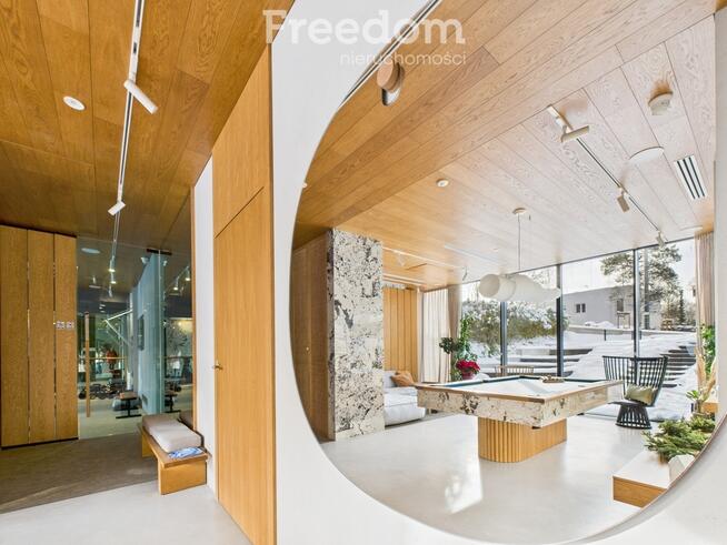 Luksusowy apartament który nie krzyczy – lecz koi.