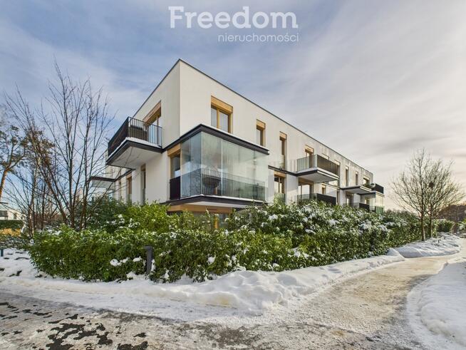 Luksusowy apartament który nie krzyczy – lecz koi.