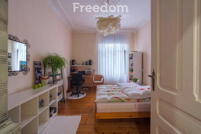 Piękne zabytkowe mieszkanie w centrum