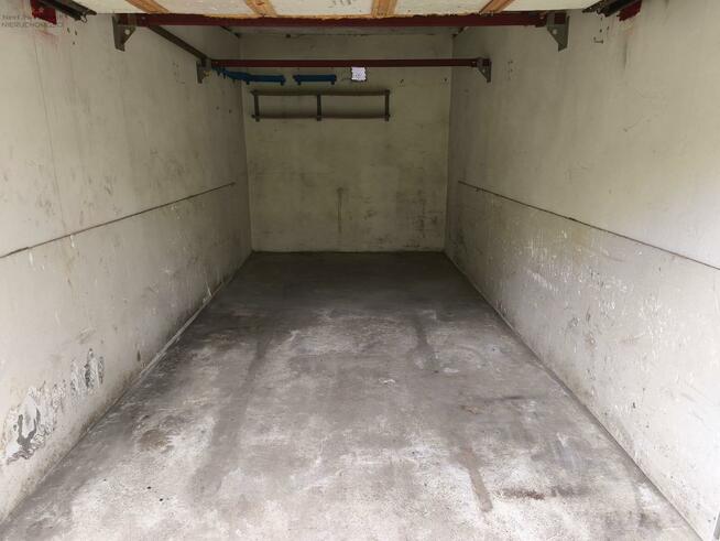 Garaż Gliwice Łabędy, Strzelców Bytomskich