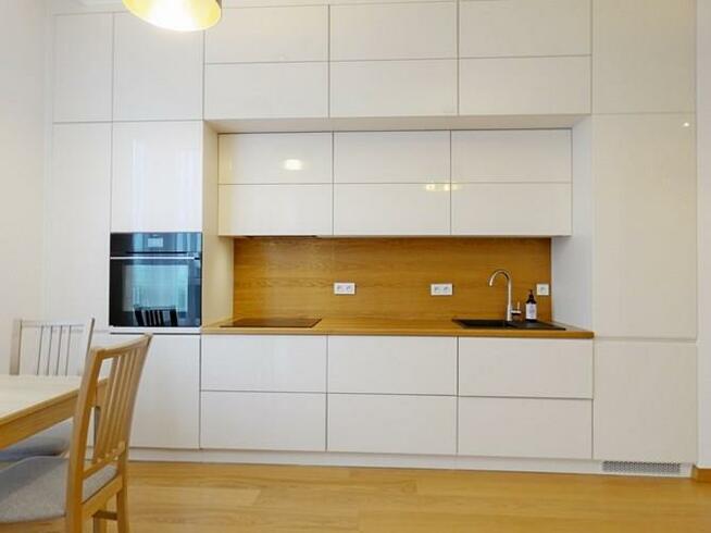 2 pokoje z miejscem w garażu- Kłobucka 8C