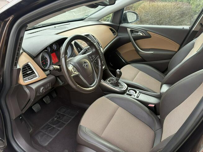 Opel Astra * Podgrzewana kierownica * Climatronic * Podgrz. siedzenia * Autom. św