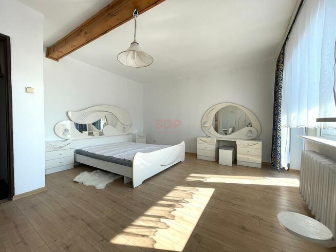 Dom Oleśnica, Wschodnia