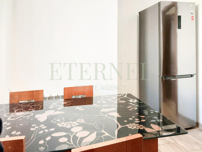 Mieszkanie 3-pokojowe w kamienicy - 5 min do Rynku