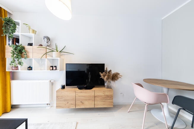 TĘCZOWA | kawalerka z sypialnią, dostępny garaż