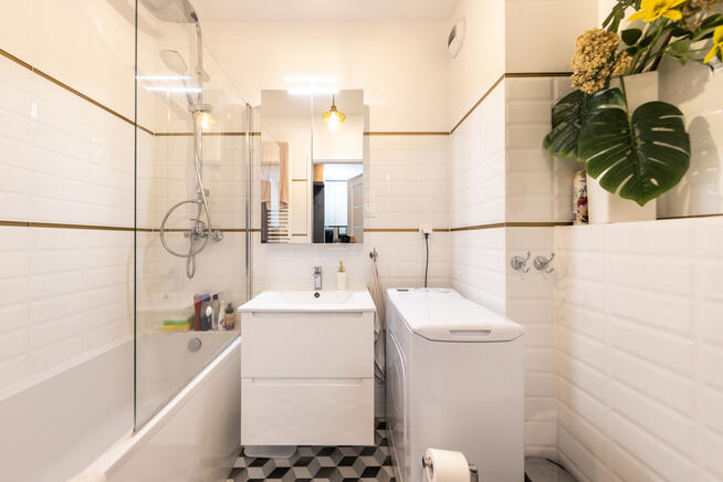 TĘCZOWA | kawalerka z sypialnią, dostępny garaż