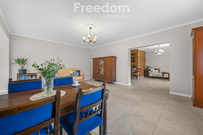 Przestronny dom wolnostojący 225m² w Magdalence